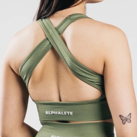 Alphalete Women’s Vault Sports Bra Size Medium - Green - Picture 2 of 7